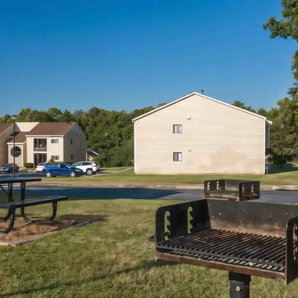 Audubon Creek pet-friendly Apartments-picnic-area