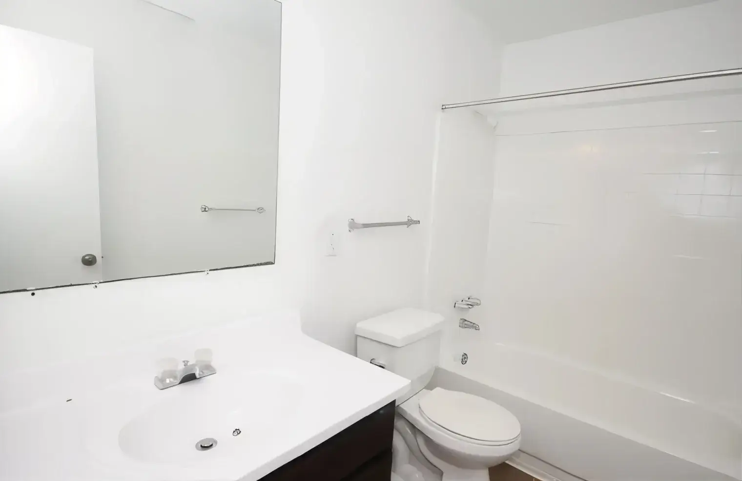 AudubonCreekApartments-bathroom