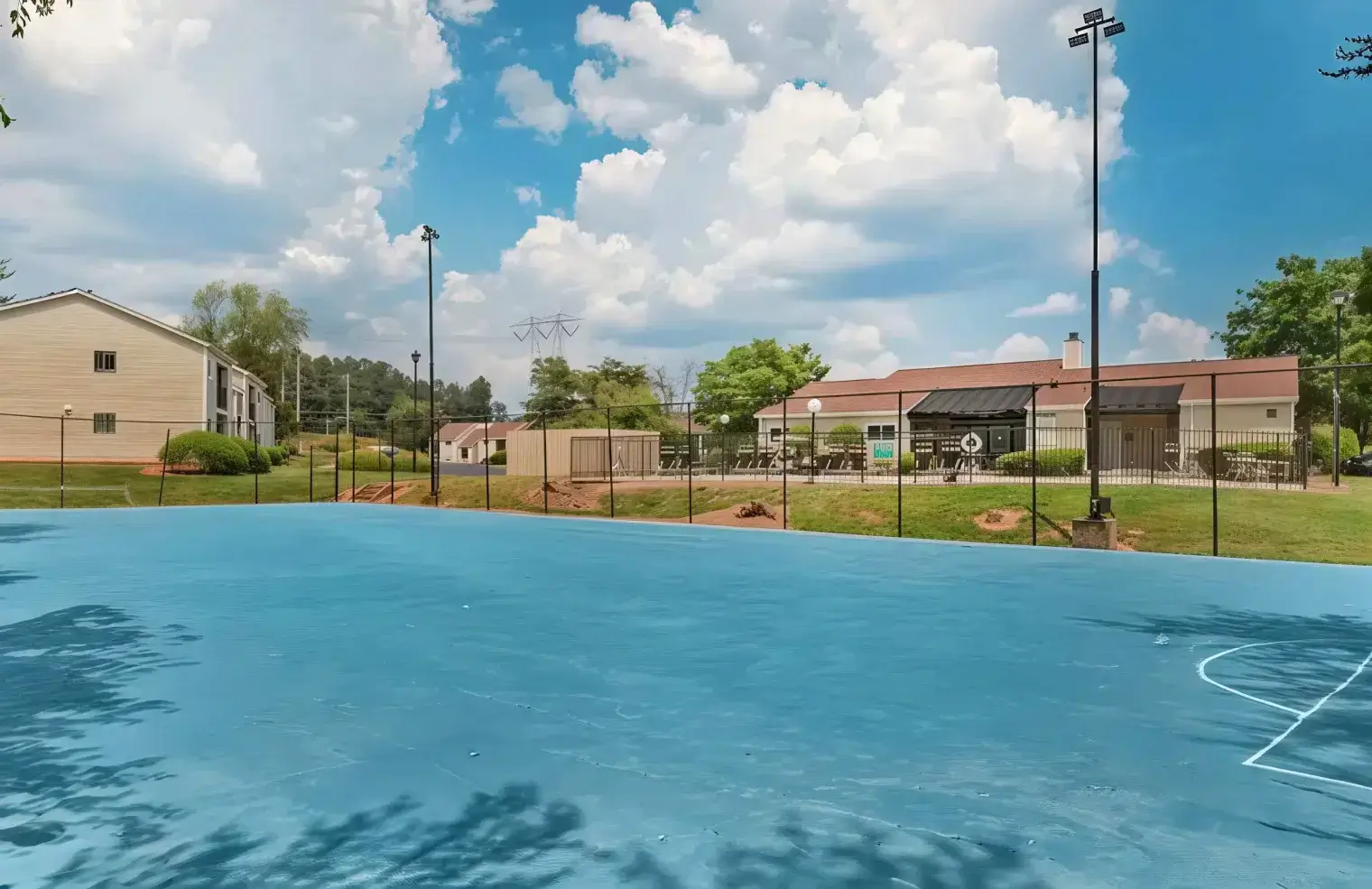 AudubonCreekApartments-court