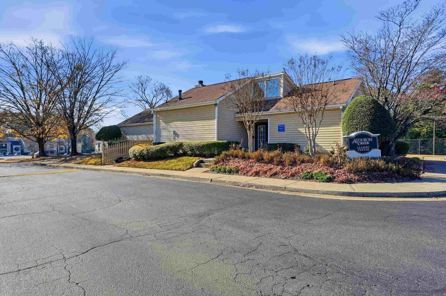 05 1111 amber dr norcross ga 30071 usa exterior dsc 7433