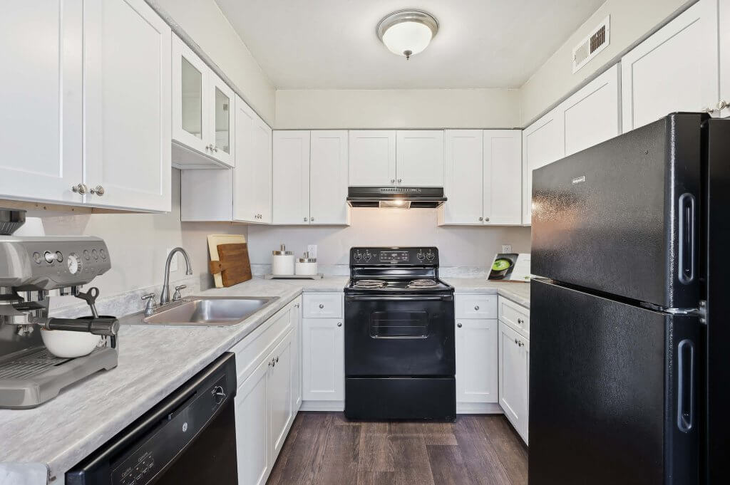 08 1111 amber dr norcross ga 30071 usa kitchen dsc 7384 final